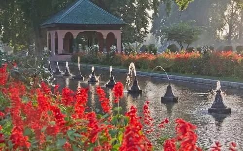 shalimar-garden-this-land-of-ours